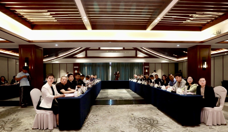 沃土引智 科创共赢——镇江泰州商会应邀参加姜堰农业园区招商推介会(图2) 沃土引智 科创共赢——镇江泰州商会应邀参加姜堰农业园区招商推介会(图2)