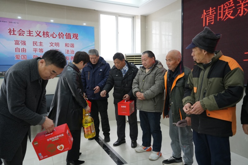 情暖新春 爱暖人心—镇江泰州商会开展春节送温暖慰问活动(图4)