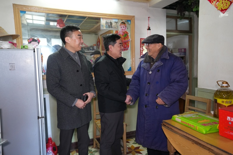 情暖新春 爱暖人心—镇江泰州商会开展春节送温暖慰问活动(图12)